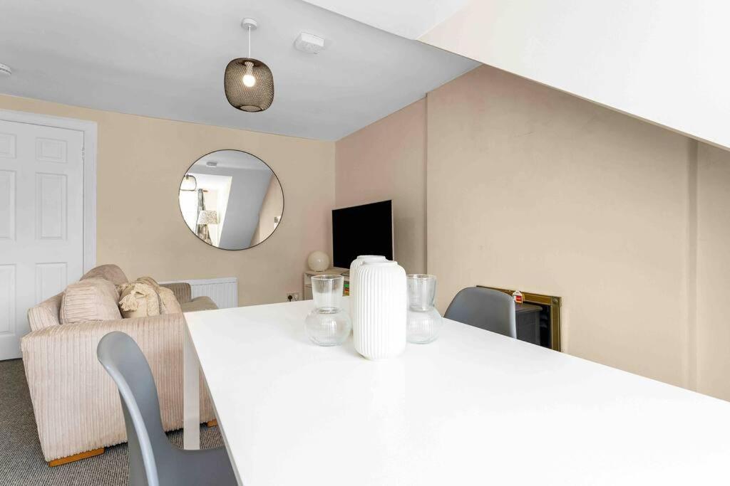 Stylish 1 Bedroom Apartment エディンバラ エクステリア 写真